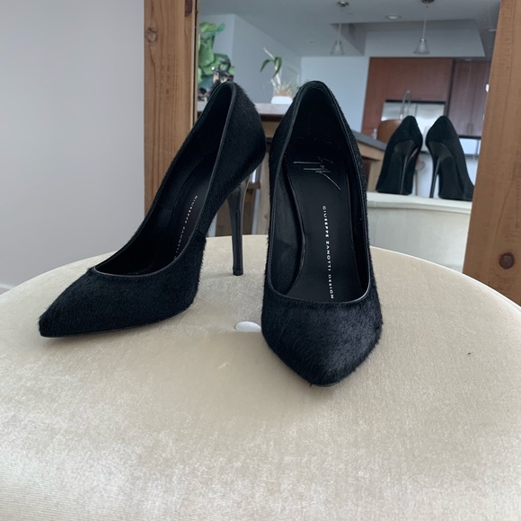 Giuseppe Zanotti Shoes - Giuseppe Zanotti Pointy Toe Calfhair Pumps